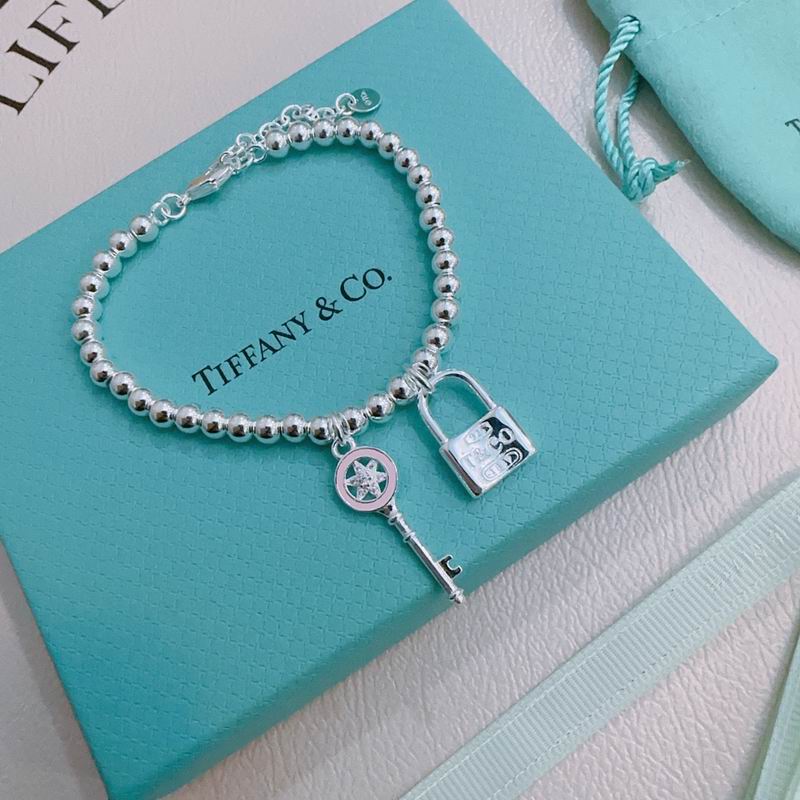 Tiffany bracelet 05yxh17